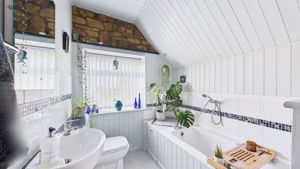 Photo 25- click for photo gallery